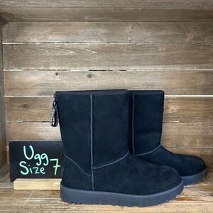 Womens UGG Classic‎ Black Suede Short Logo Zip Boots Size 7